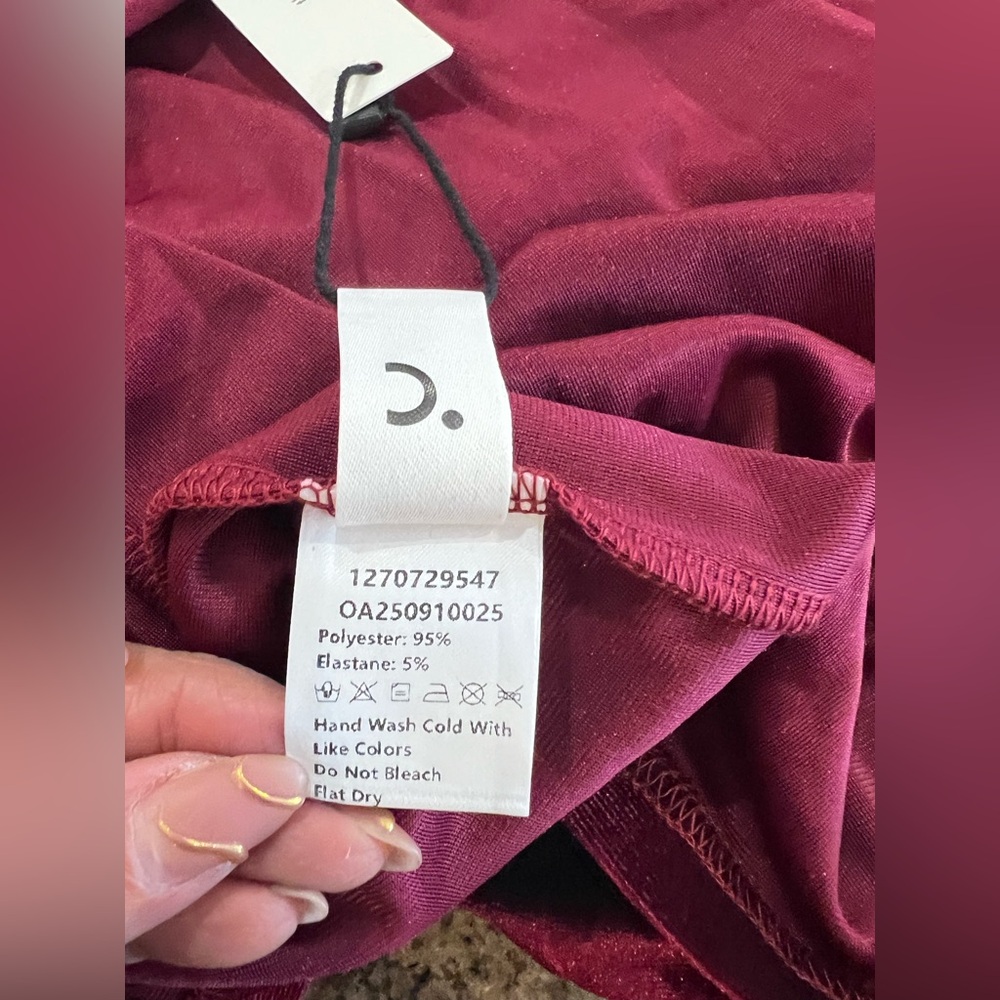 CoMMENSE Sleeveless Side Slit Velvet Mock Neck Maxi Dress NWT - Burgundy Large - Picture 10 of 11